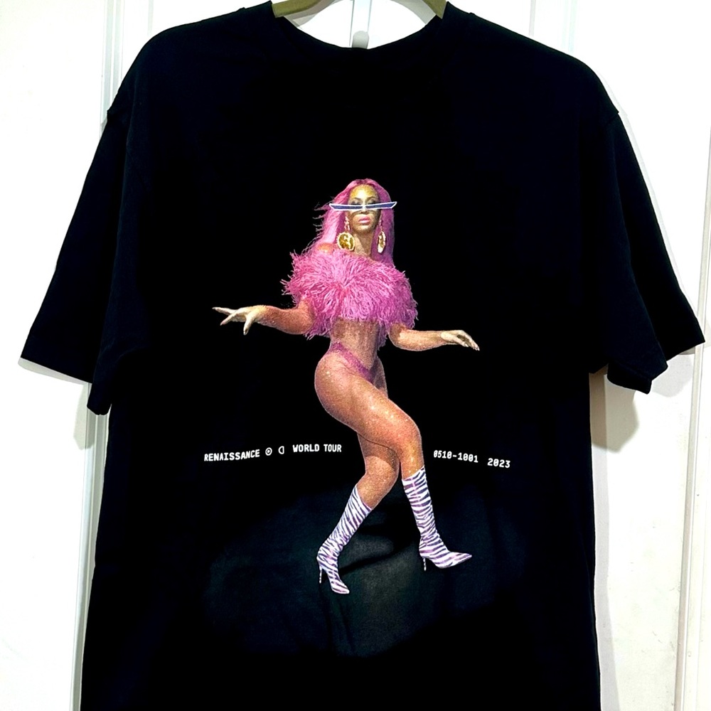 Beyoncé Renaissance Tour Merch NEWEST Pink T-shirt
